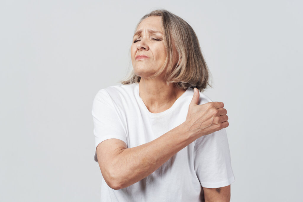women experiencing pain due to a bankart tear